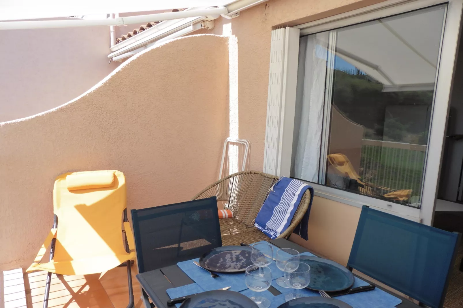 Studio in Sainte-Maxime-Eetkamer