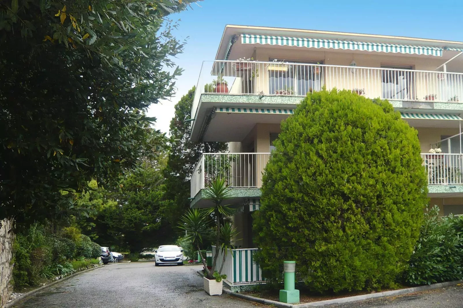 Ferienwohnung in Antibes-Buitenkant zomer