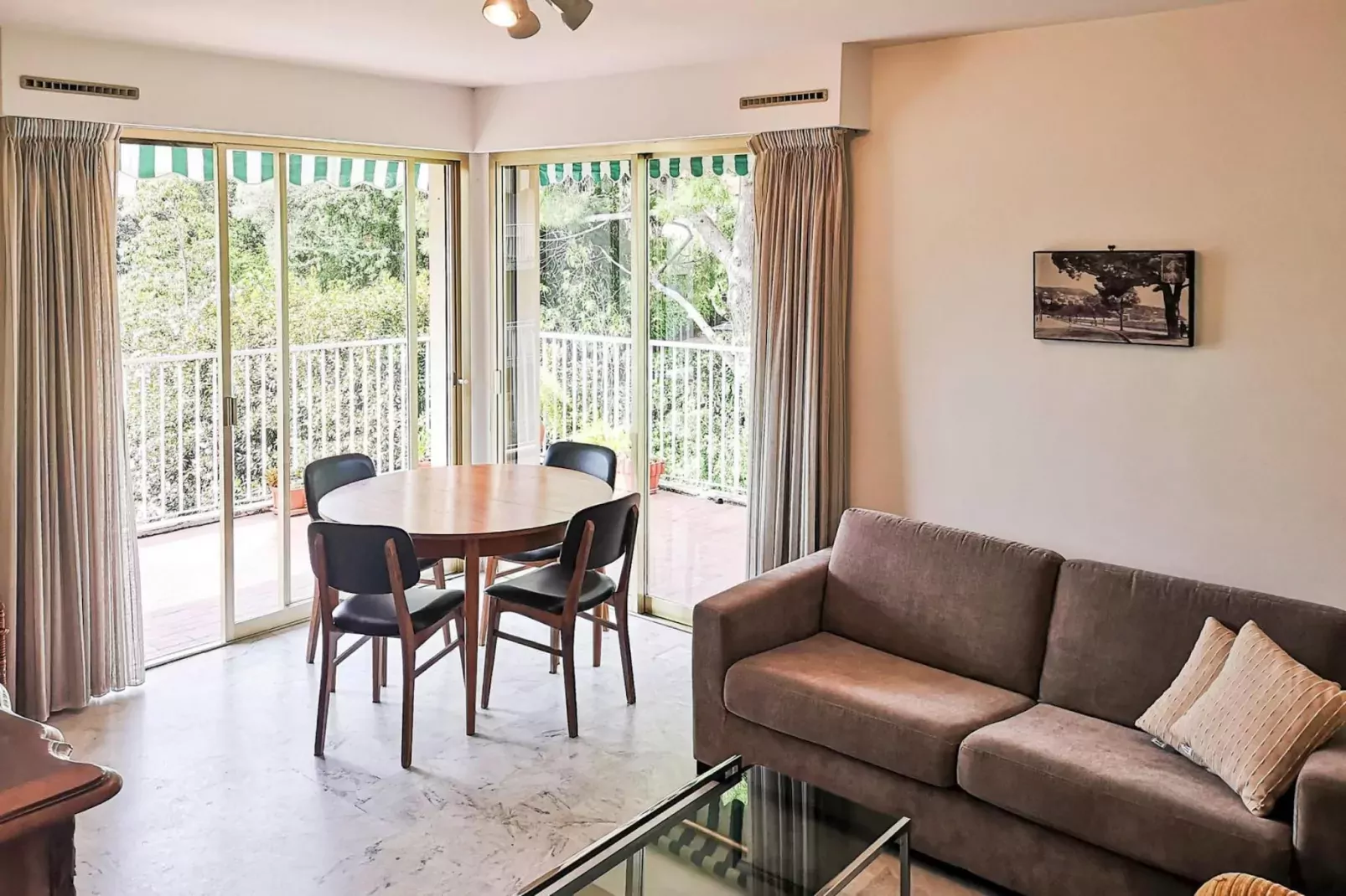 Ferienwohnung in Antibes-Woonkamer