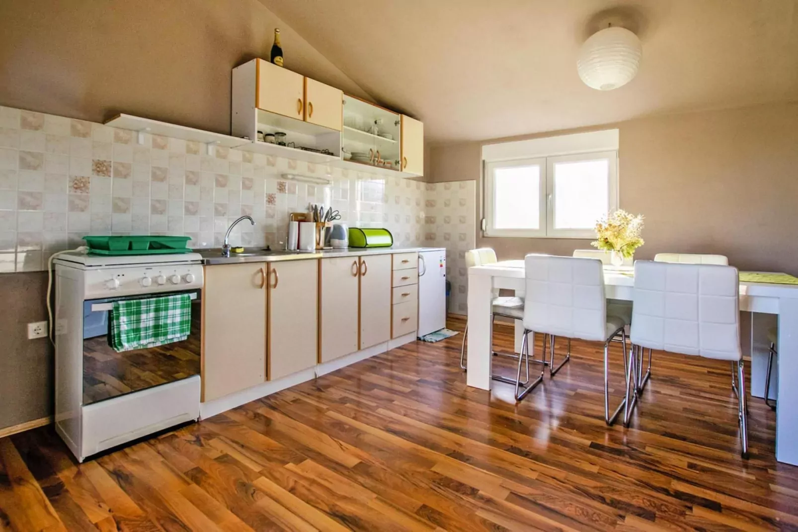 Holiday flat Kuco Starigrad Paklenica-3-Raum-App SD44 A01 ca 58 qm bei Belegung mit 5 Pers-Keuken