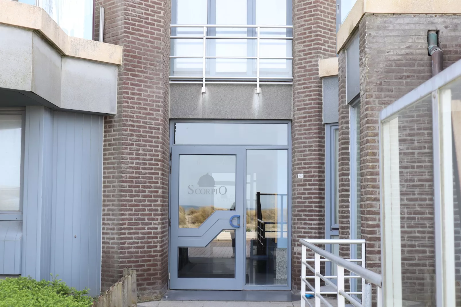 SCORPIO BI 1301GAR-Buitenkant zomer