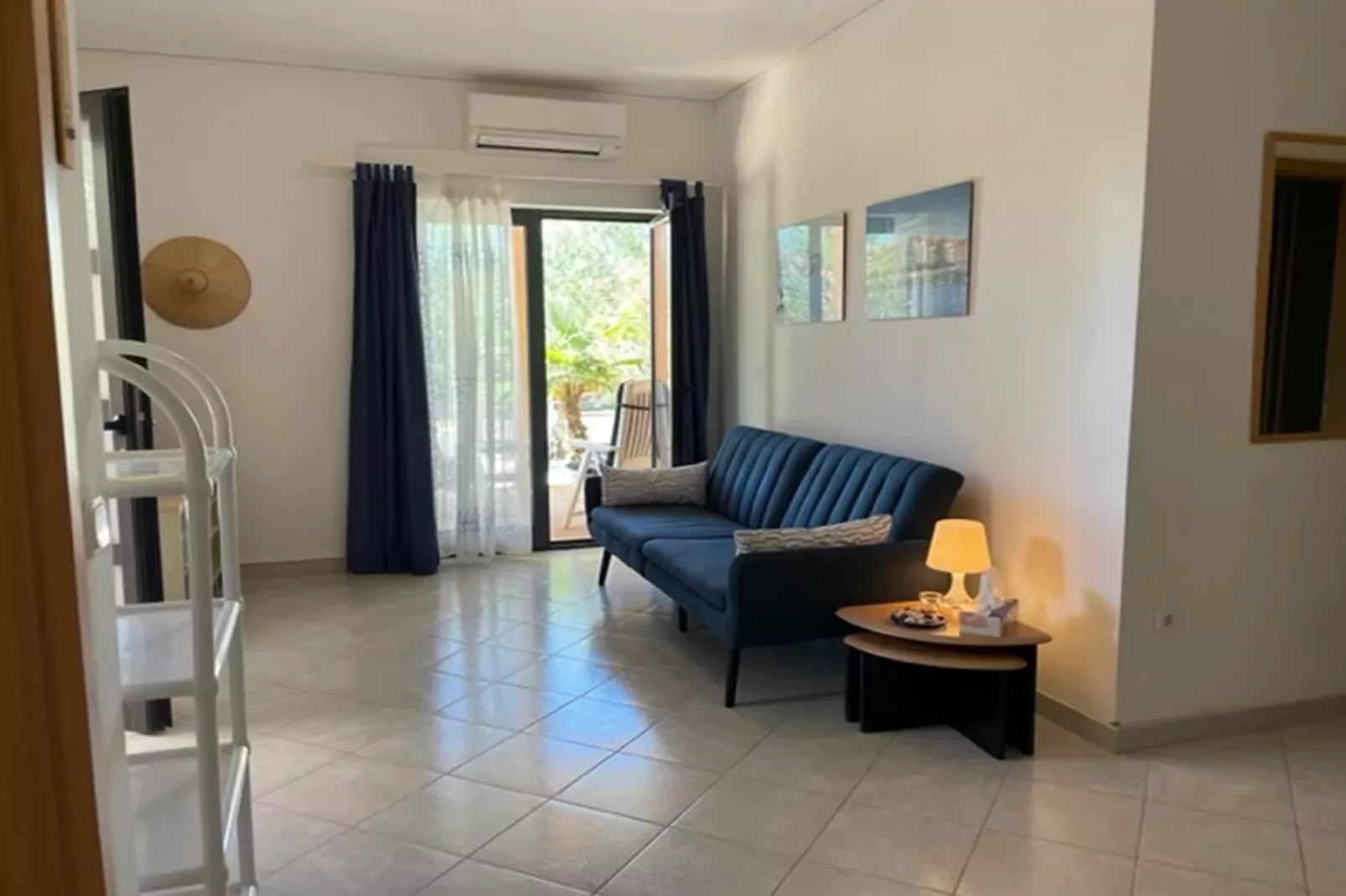Apartment Panous 1