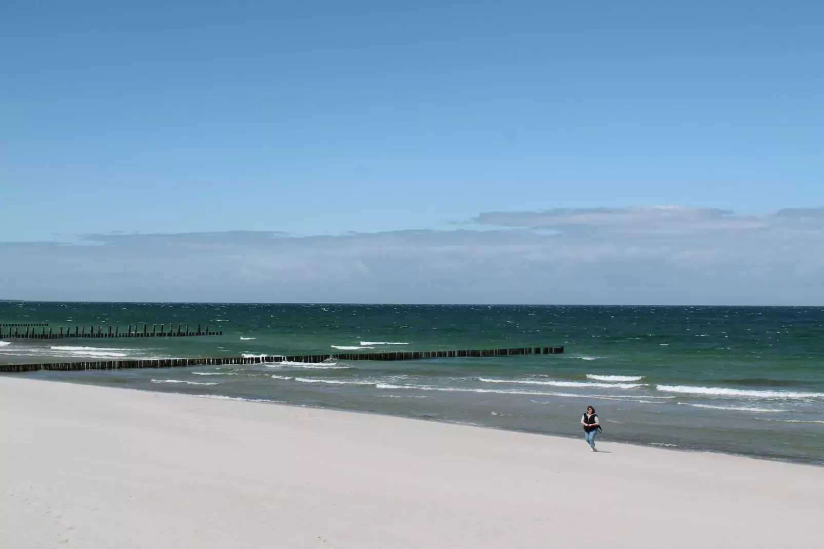 Arko 5 strandnah mit Balkon-Gebieden zomer 5km