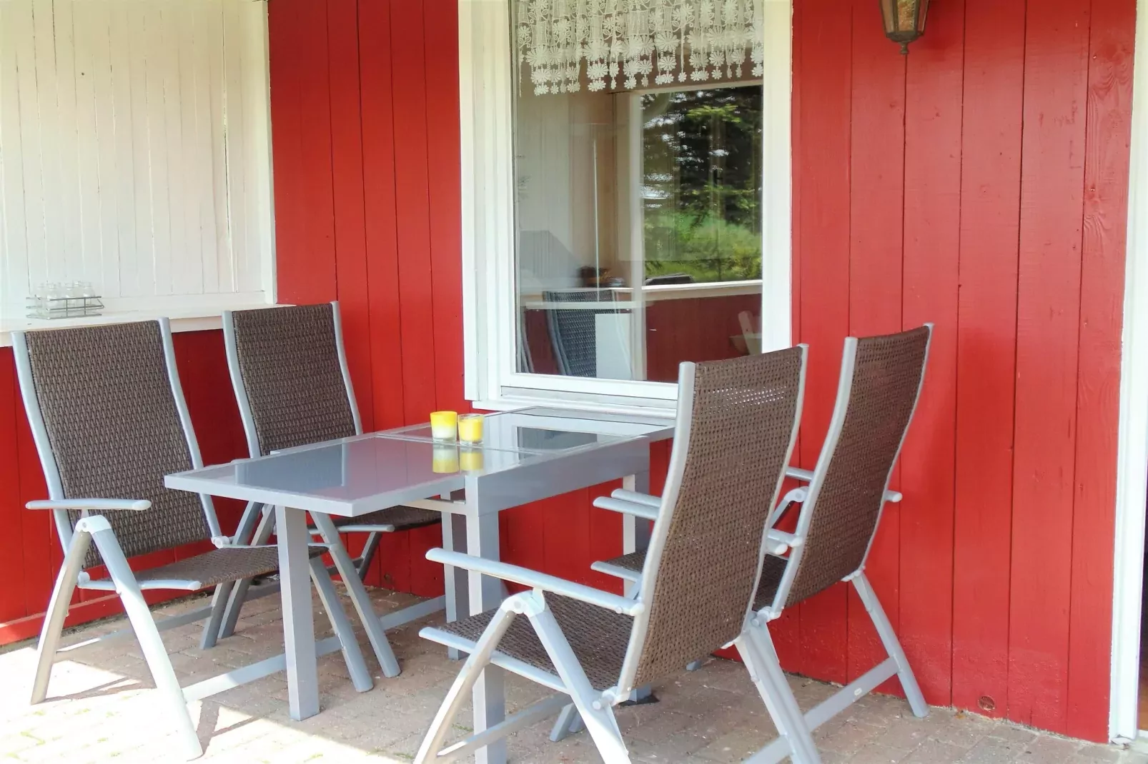 Landidyll im Gartenbungalow-Terrasbalkon