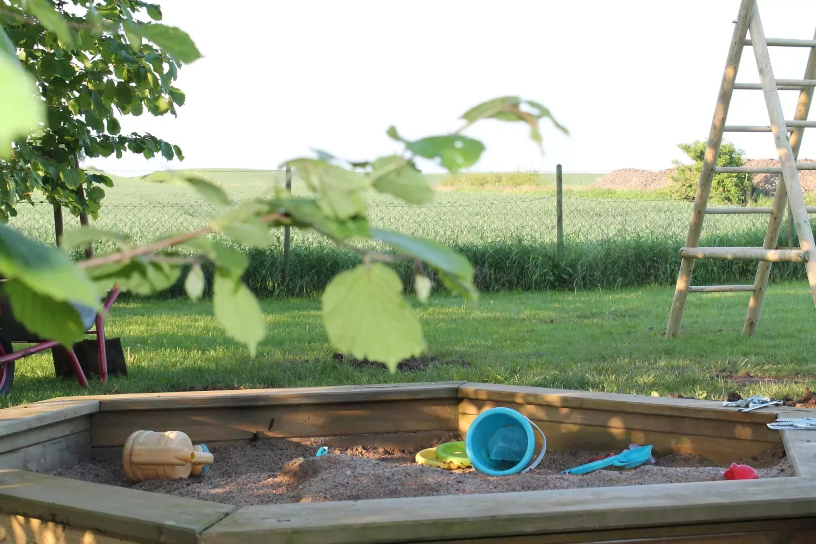 Landidyll im Gartenbungalow-Gebieden zomer 1km