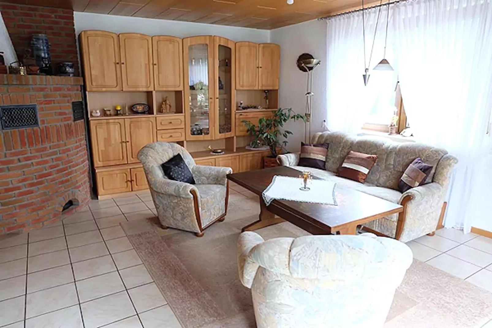 Ferienwohnung Oberstadtfeld Engeln-Woonkamer