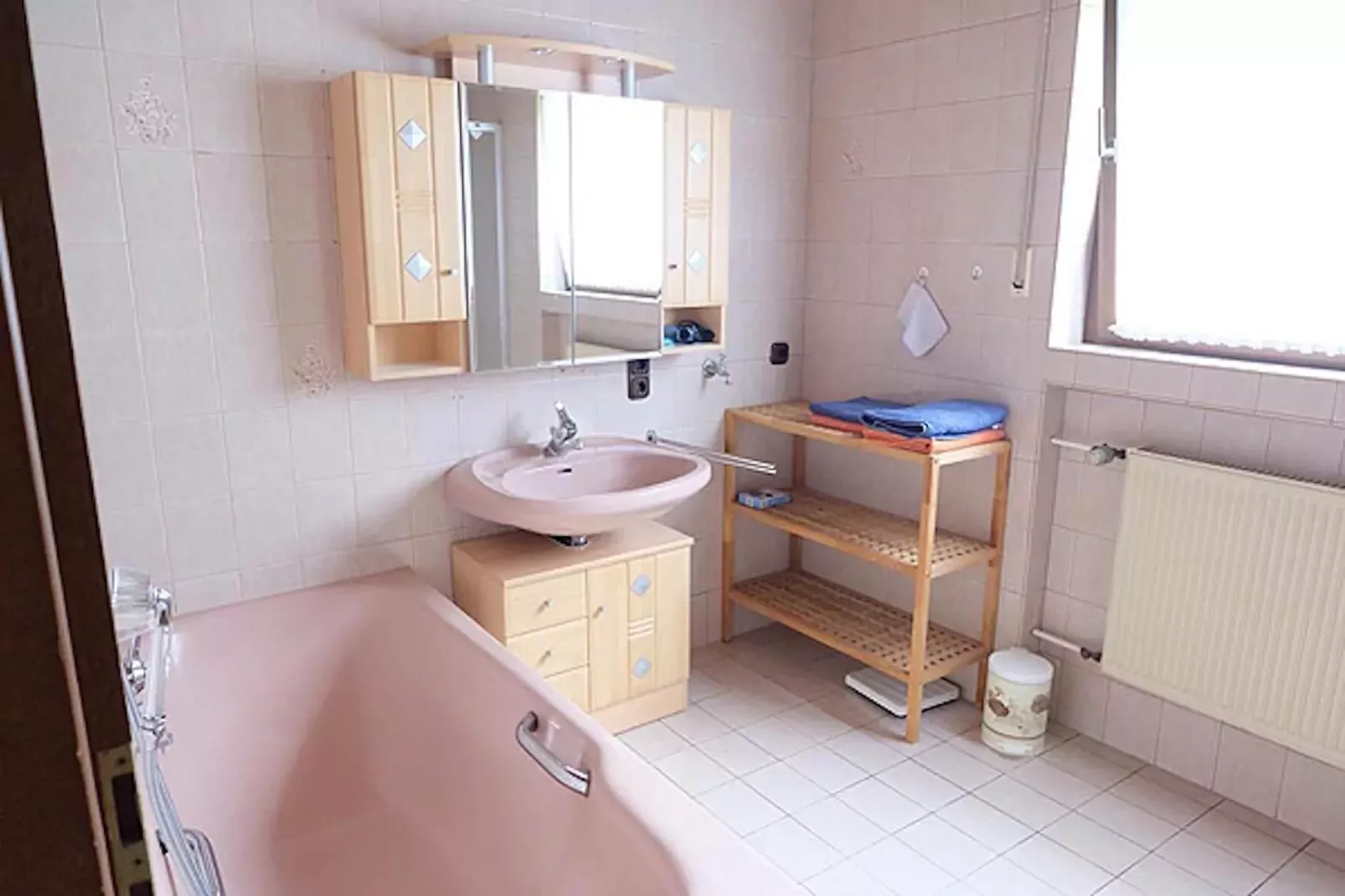 Ferienwohnung Oberstadtfeld Engeln-Badkamer