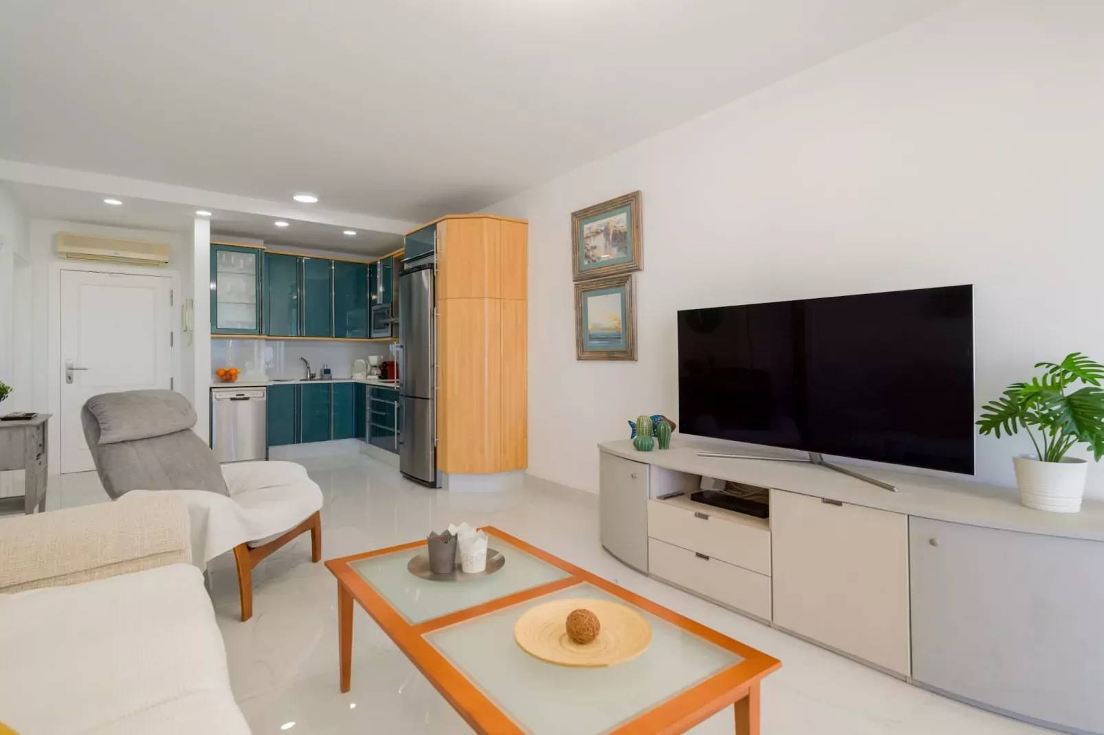 MOGAN BEACH BLUE SKY-Woonkamer