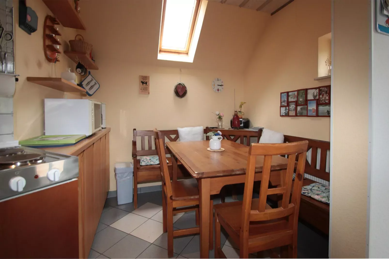 Ferienwohnung in Hilgenriedersiel-Eetkamer