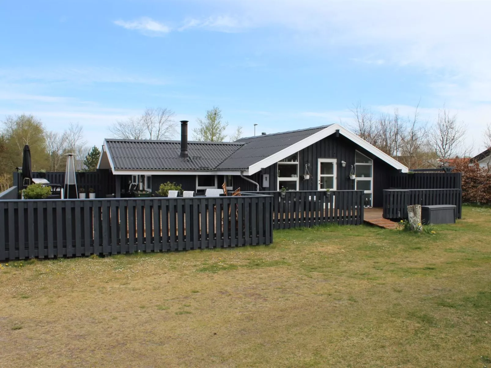 "Bryti" - 500m from the sea-Buiten