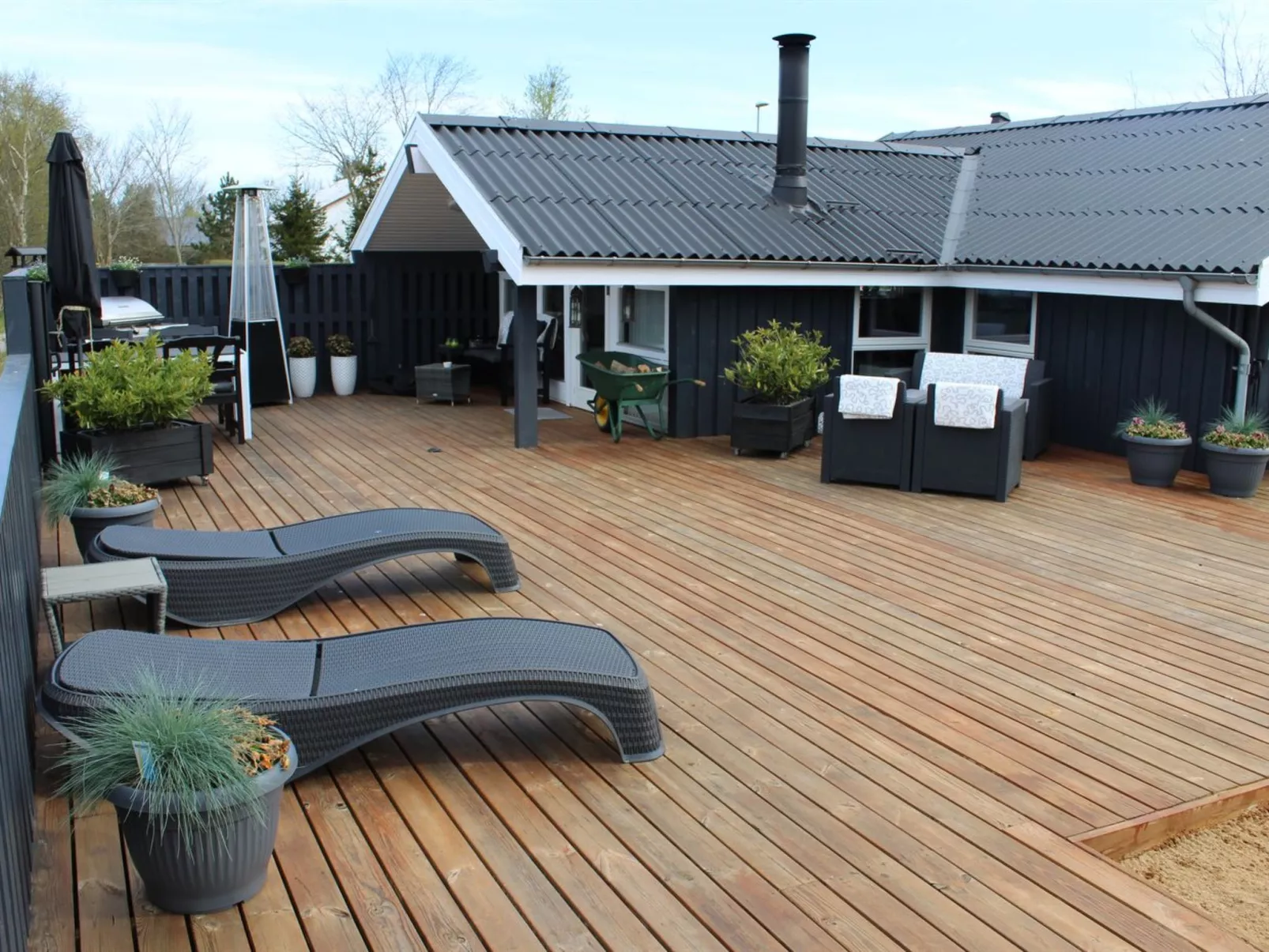 "Bryti" - 500m from the sea-Buiten