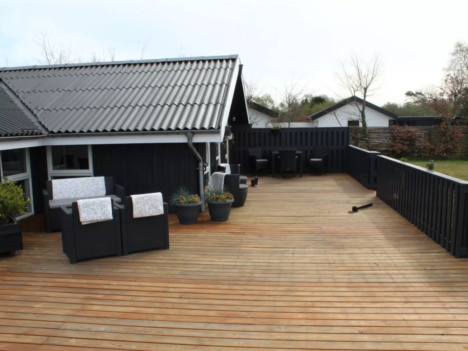 "Bryti" - 500m from the sea-Buiten