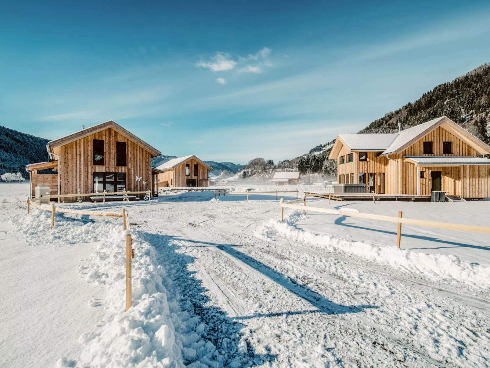 Superior # 15 mit IR-Sauna & Sprudelbad-Buiten