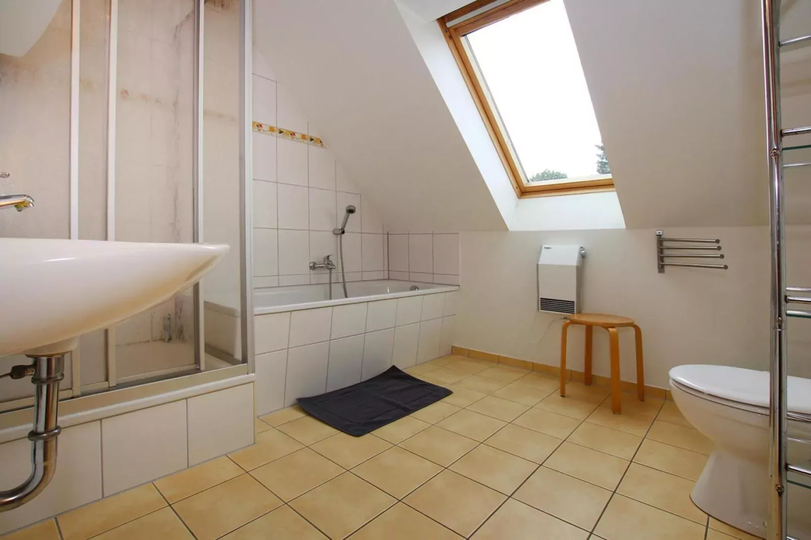 Teichrose 108 qm 9 Personen-Badkamer