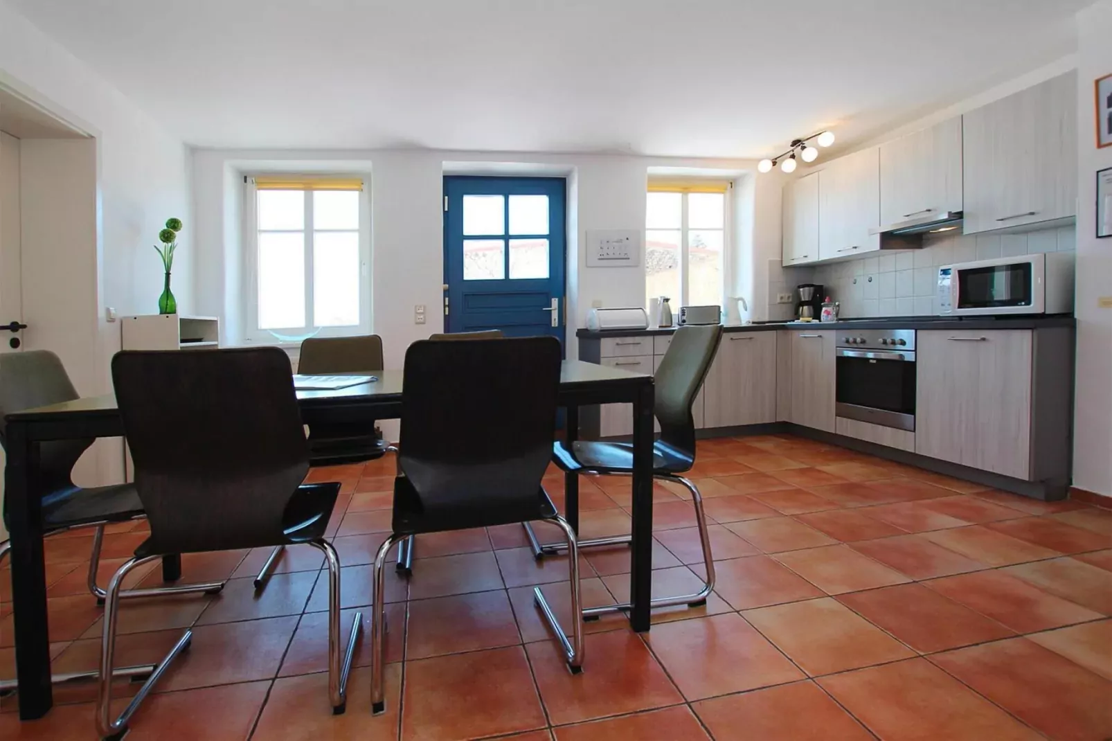 Erdgeschoss 80 qm-Eetkamer
