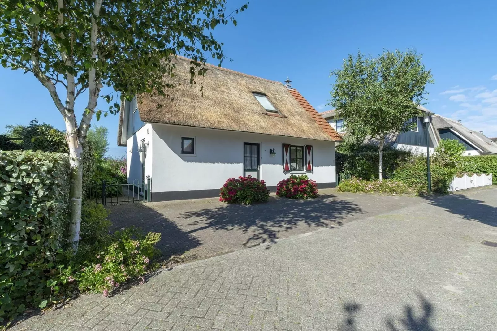 De Buitenplaats 16-Buitenkant zomer