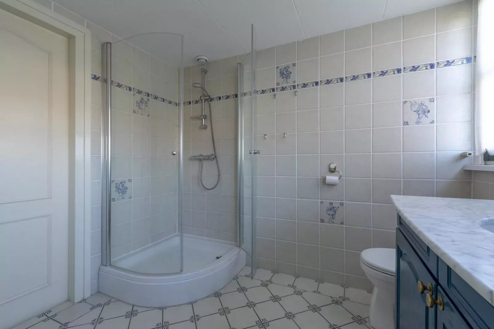 De Buitenplaats 37-Badkamer