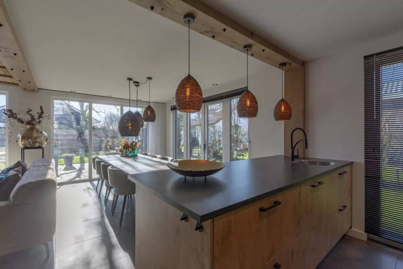 Luxe Villa Keizerskroon - Keizerkroon 63-Eetkamer