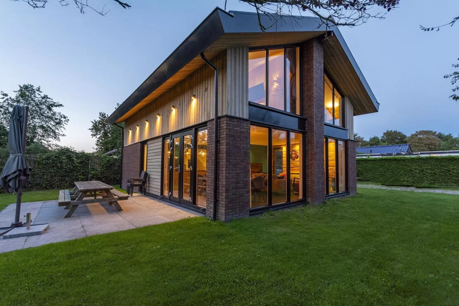 Luxe Villa Keizerskroon - Keizerkroon 63-Buitenkant zomer
