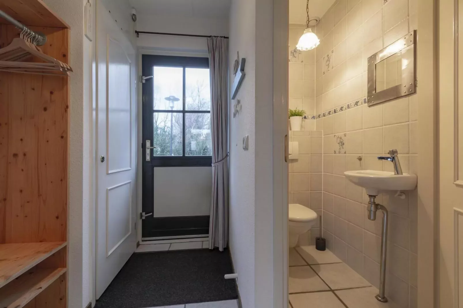 De Buitenplaats 62-Badkamer