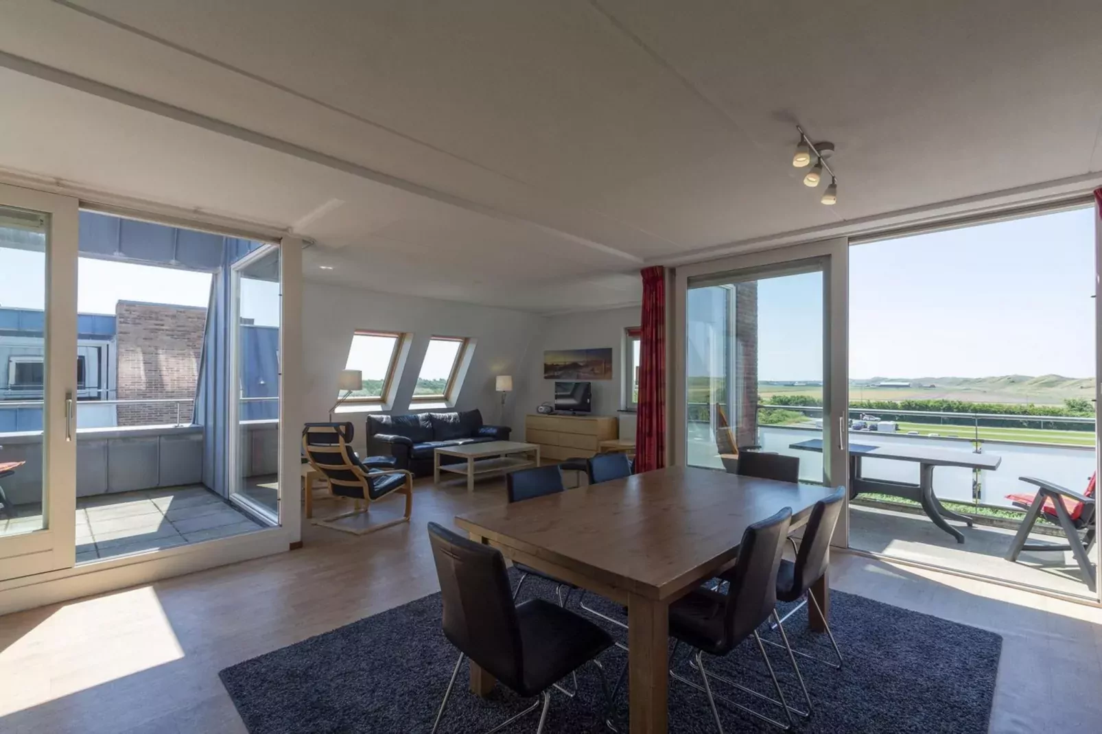 Duinerei B301-Eetkamer