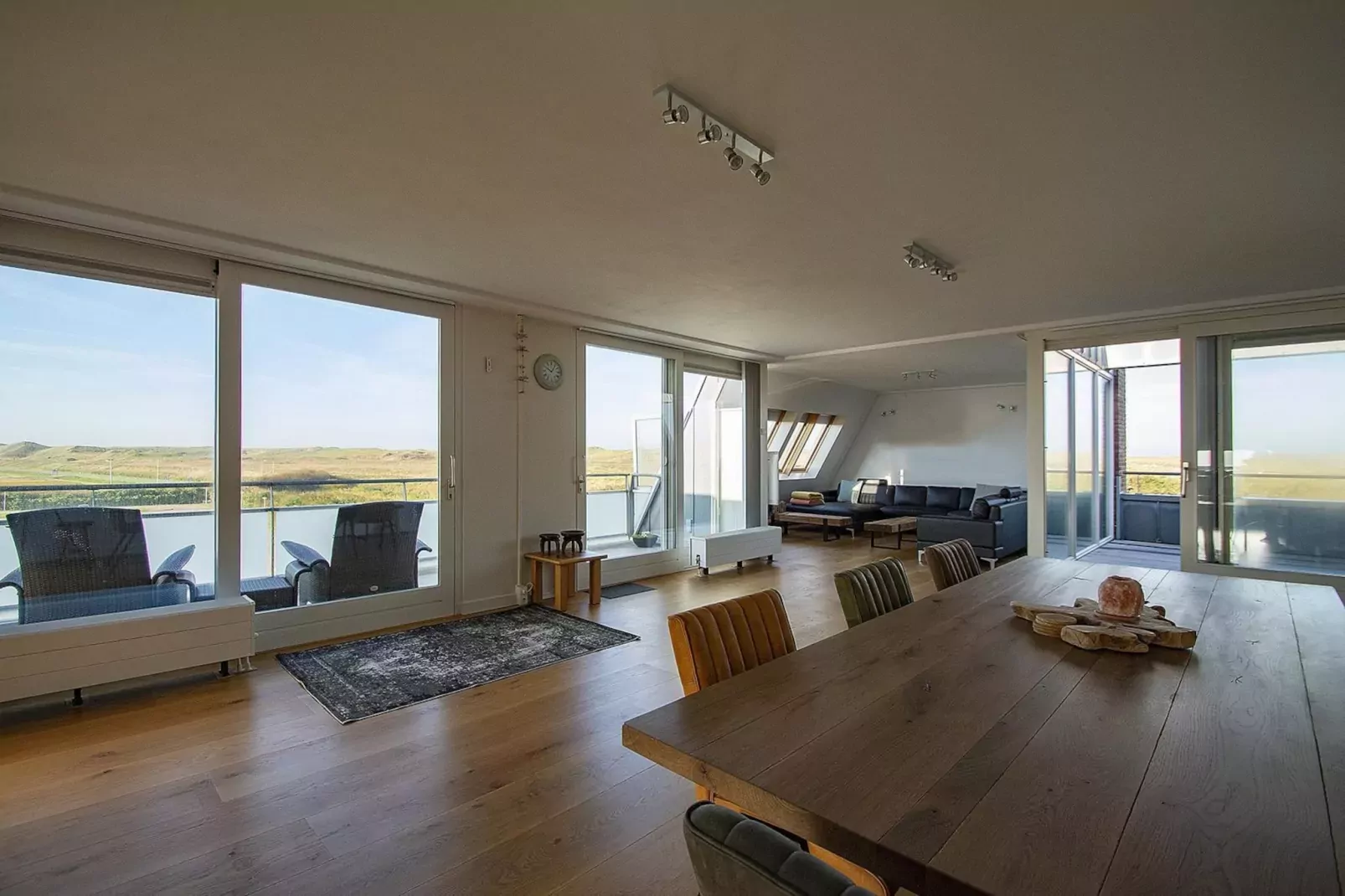 Duinerei C301/C302-Eetkamer