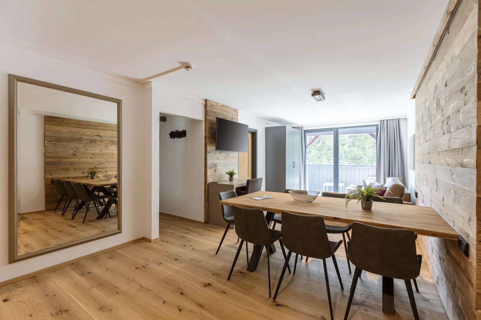 Saalbach Suite 5-Eetkamer