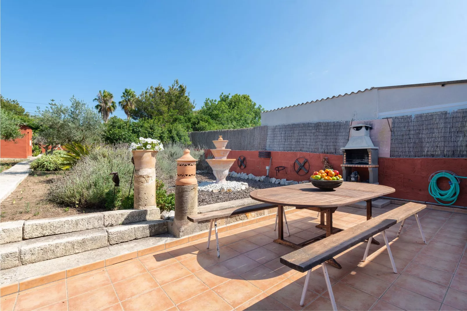 Can Calafat-Buitenkant zomer