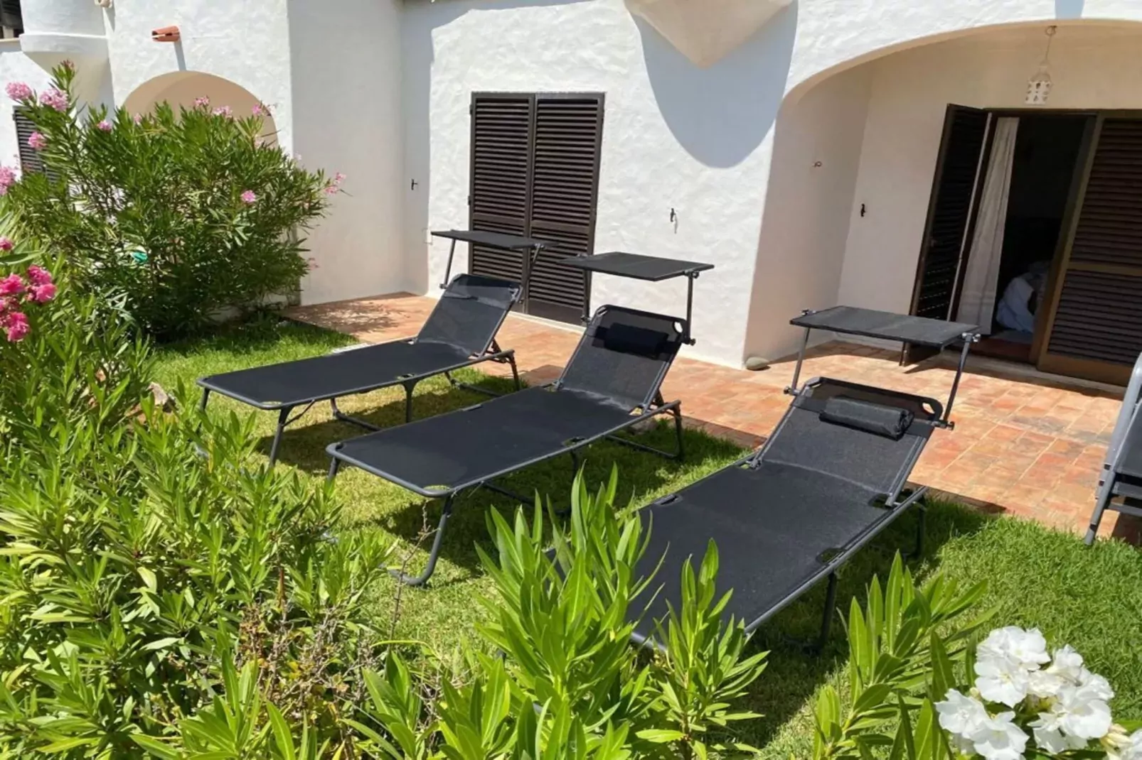 Reihenhaus in Armação de Pêra // Casa Ninho-Terrasbalkon