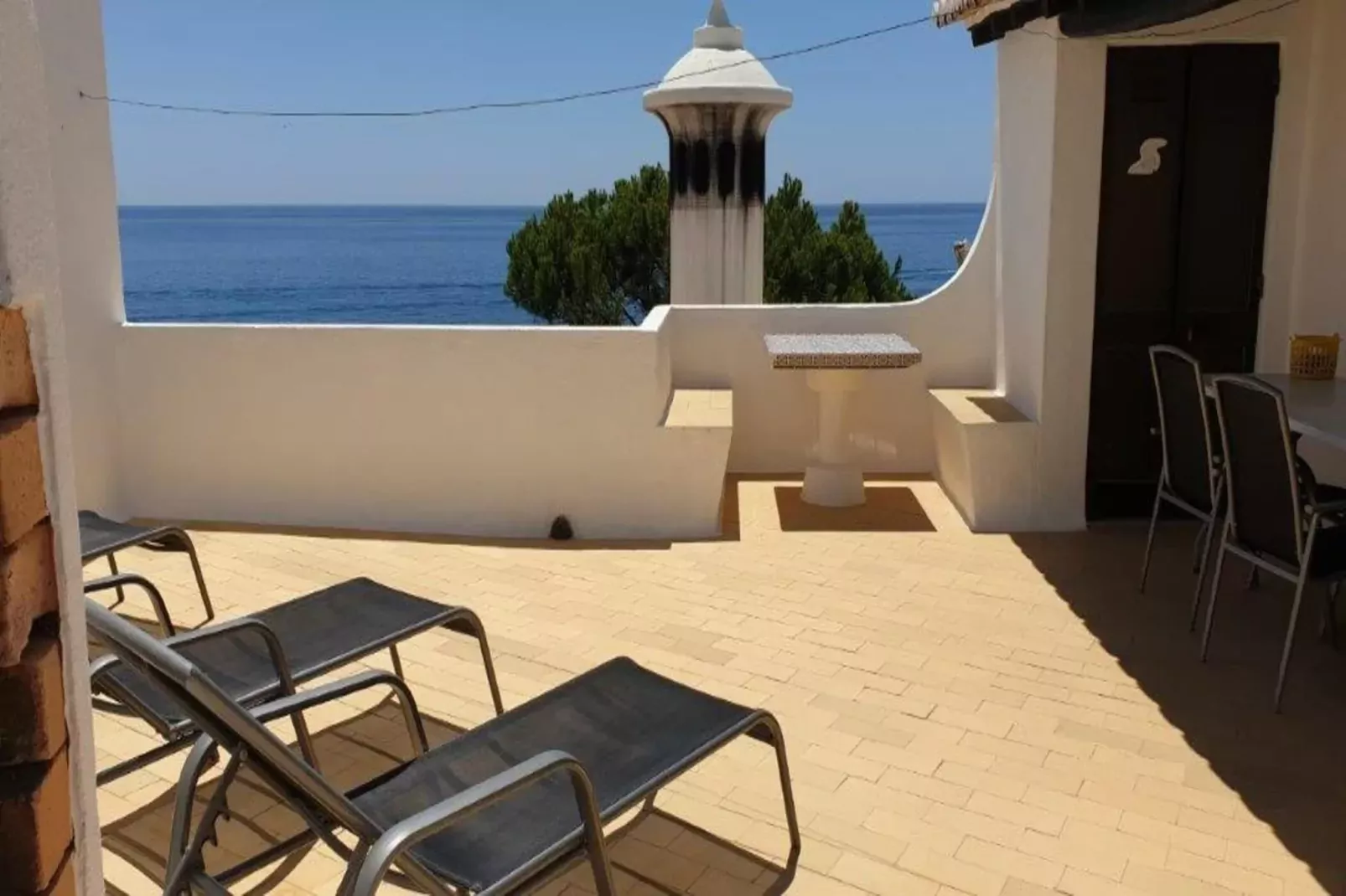Reihenhaus in Armação de Pêra // Casa Ninho-Terrasbalkon