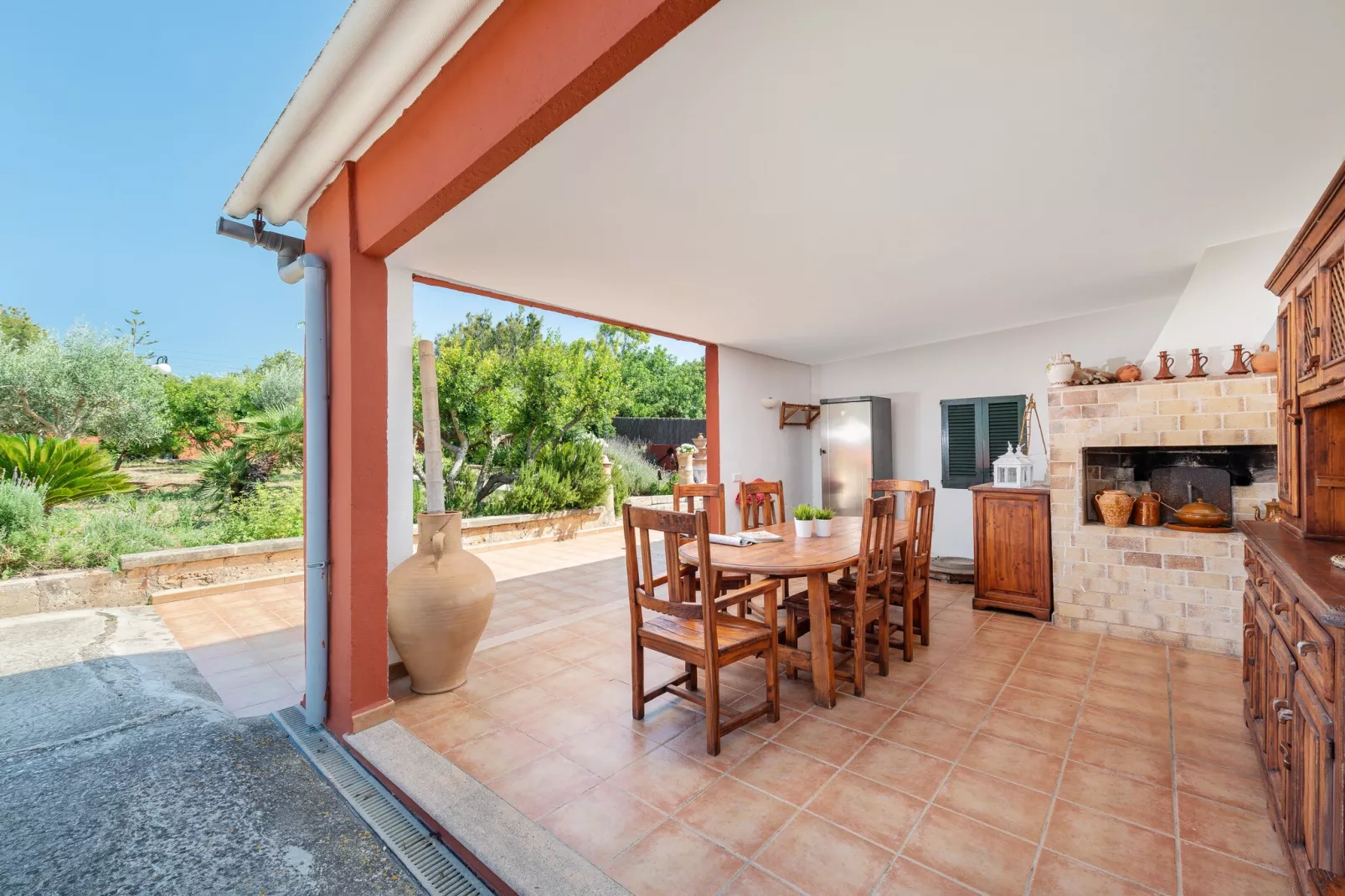 Can Calafat-Buitenkant zomer
