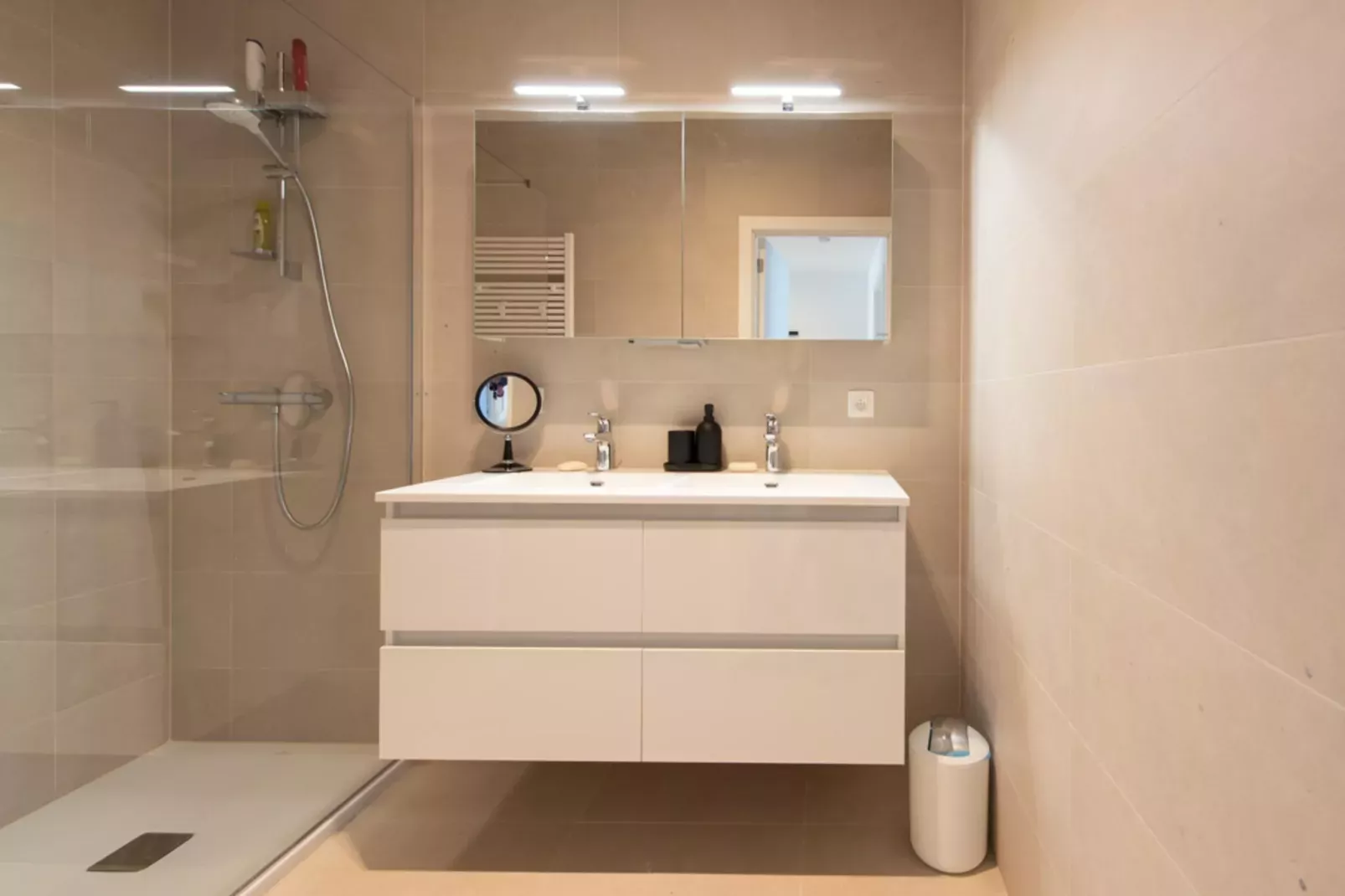 Sky Bridge-Badkamer