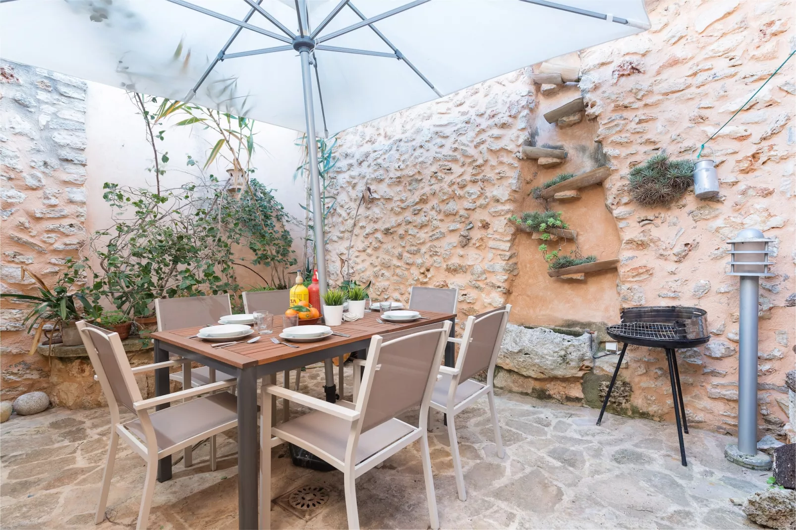 Can Vallori-Terrasbalkon