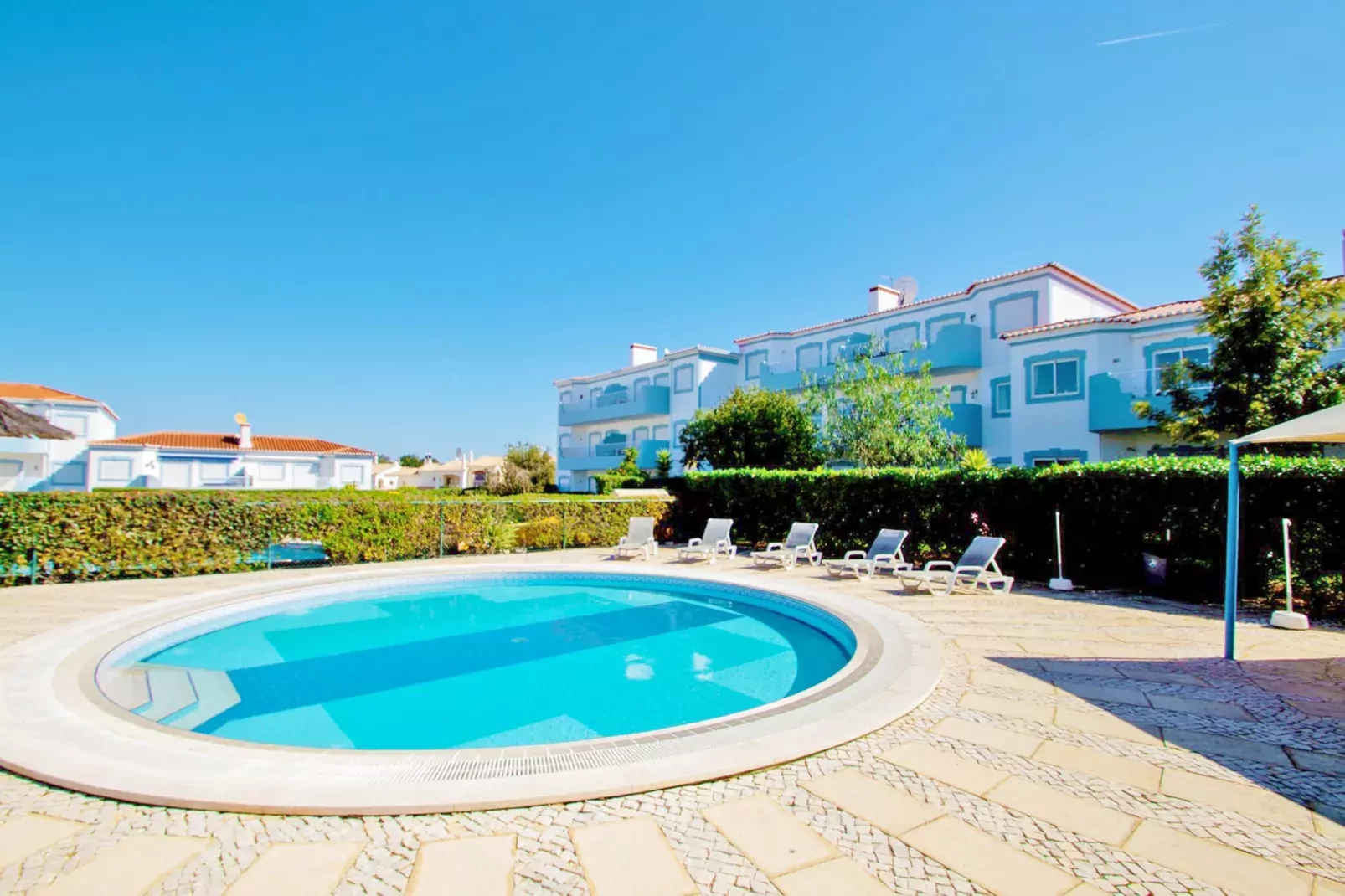 Townhouse Moreton-Zwembad