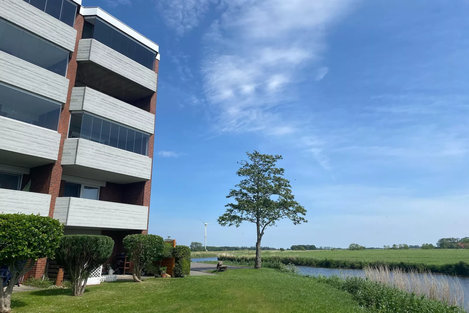 Ferienwohnung Tiefblick-Buitenkant zomer