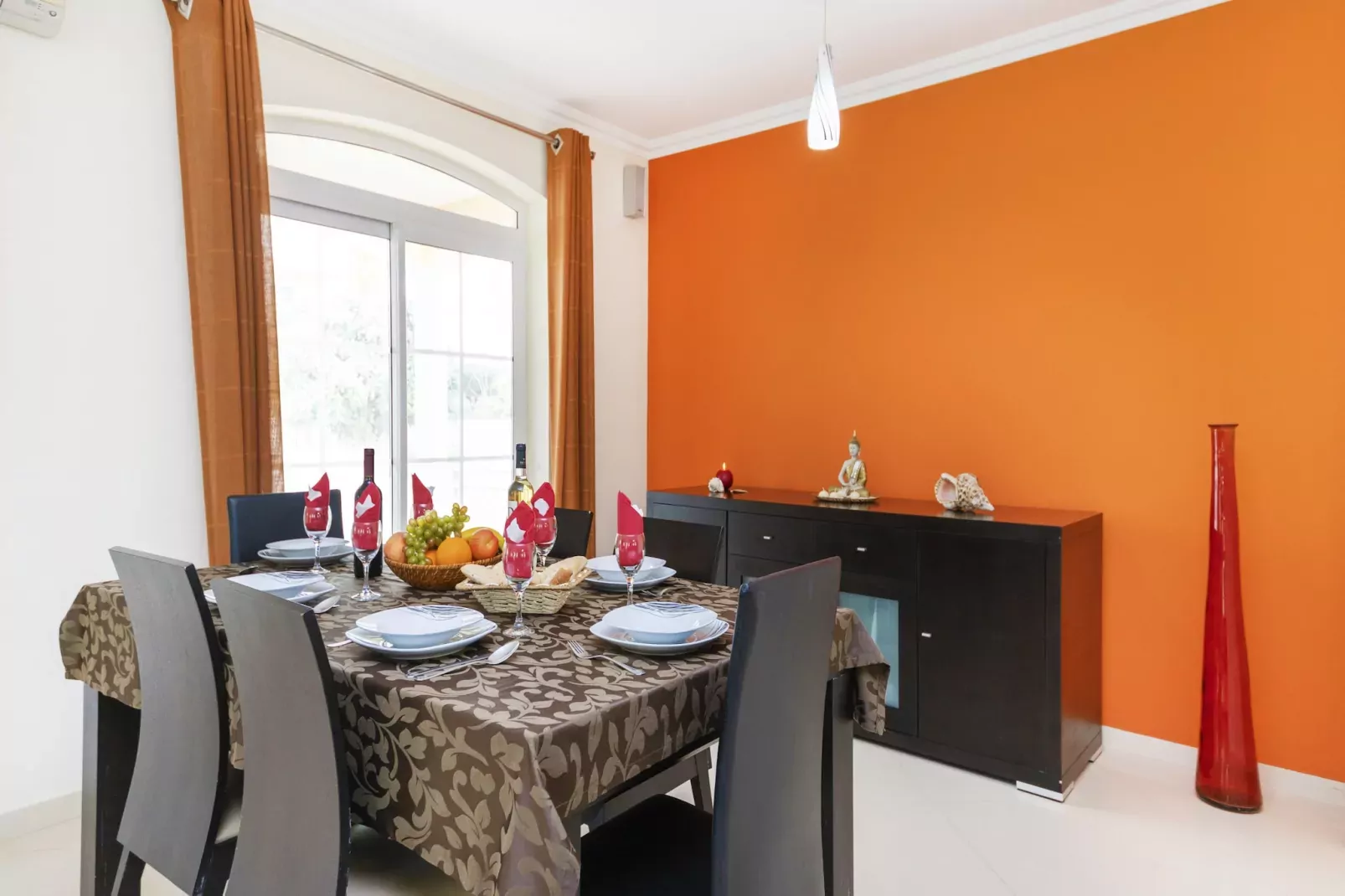 Villa Imagine-Eetkamer