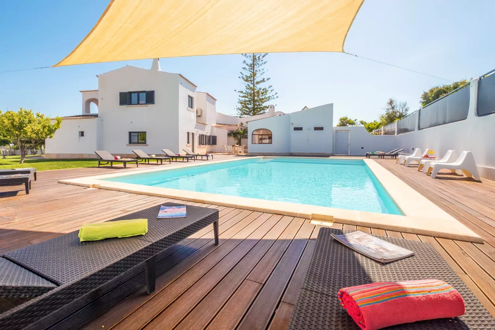 Villa Benagil Boutique-Buitenkant zomer