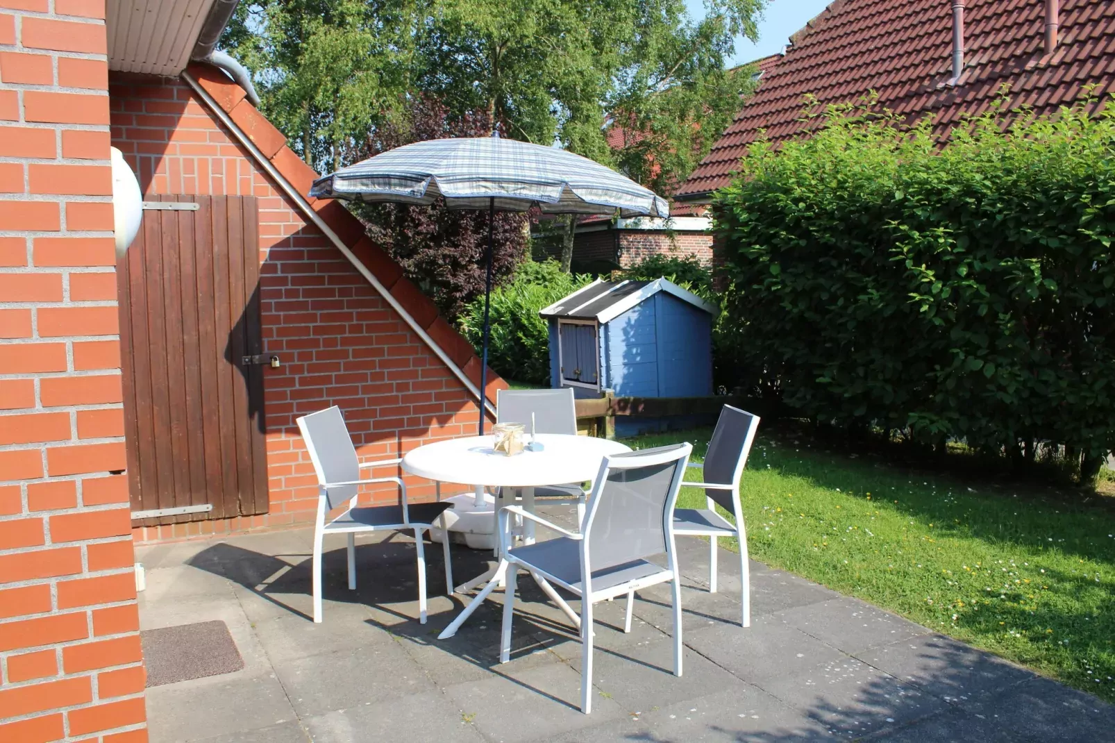 Ferienhaus Neßmersiel-Terrasbalkon