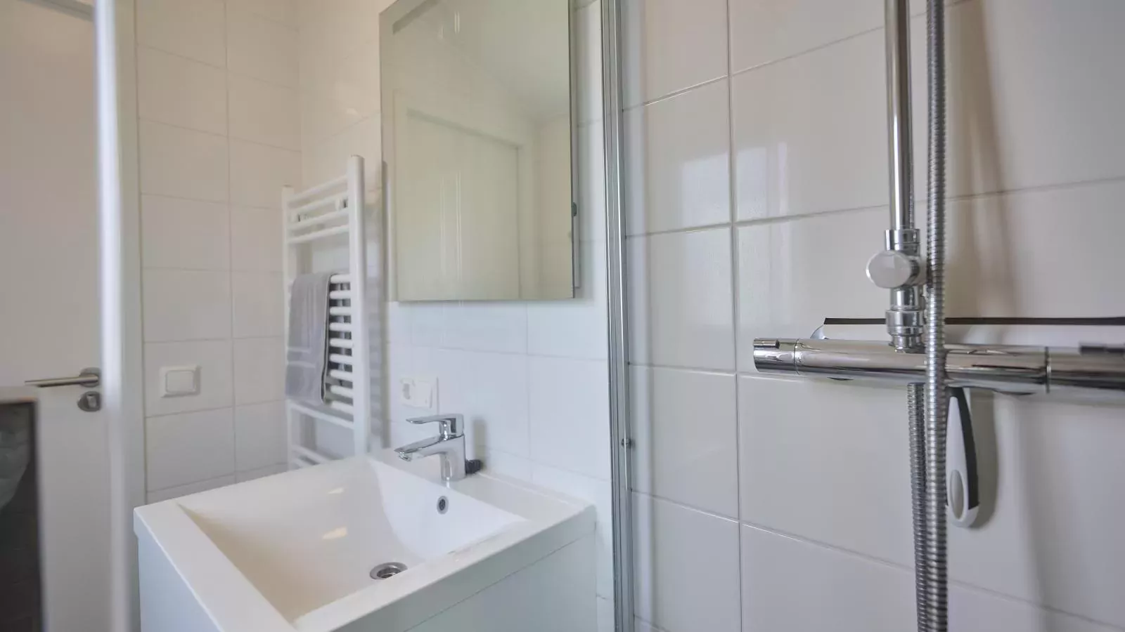 T Kaatsheuveltje 3-Badkamer
