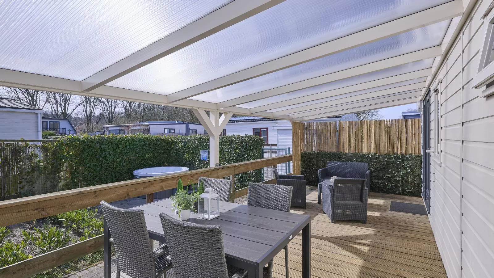 T Kaatsheuveltje 7-Terrasbalkon