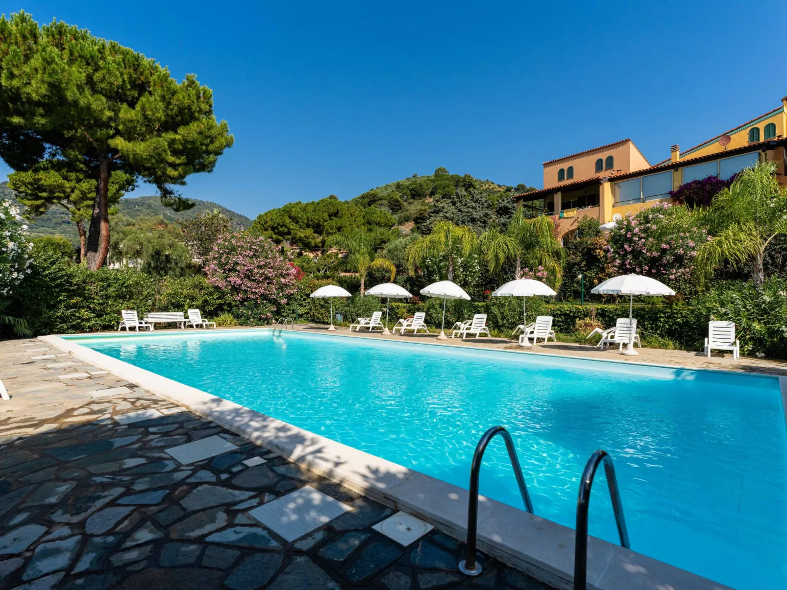 Loggia sul mare-Buiten