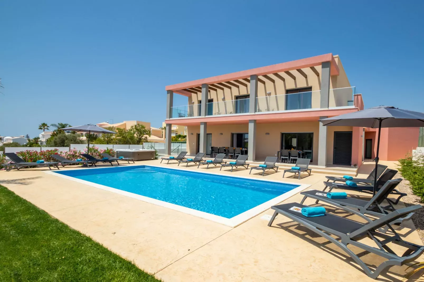 Villa Riviera-Zwembad