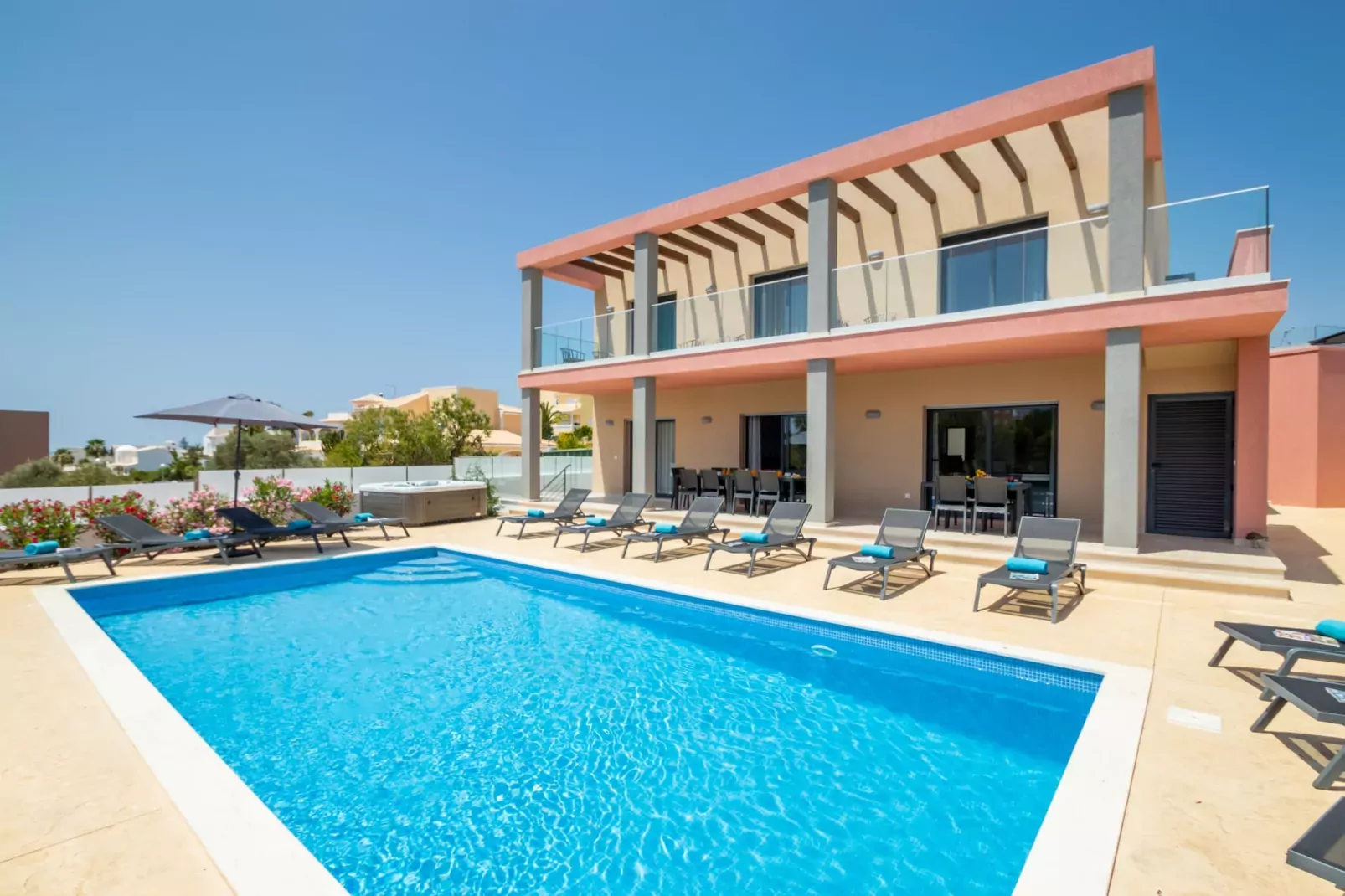 Villa Riviera-Zwembad
