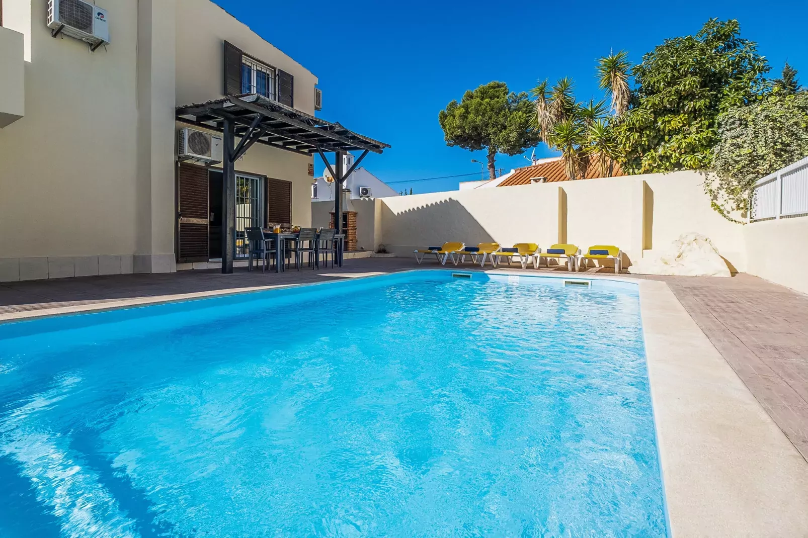 Villa Dorado-Zwembad