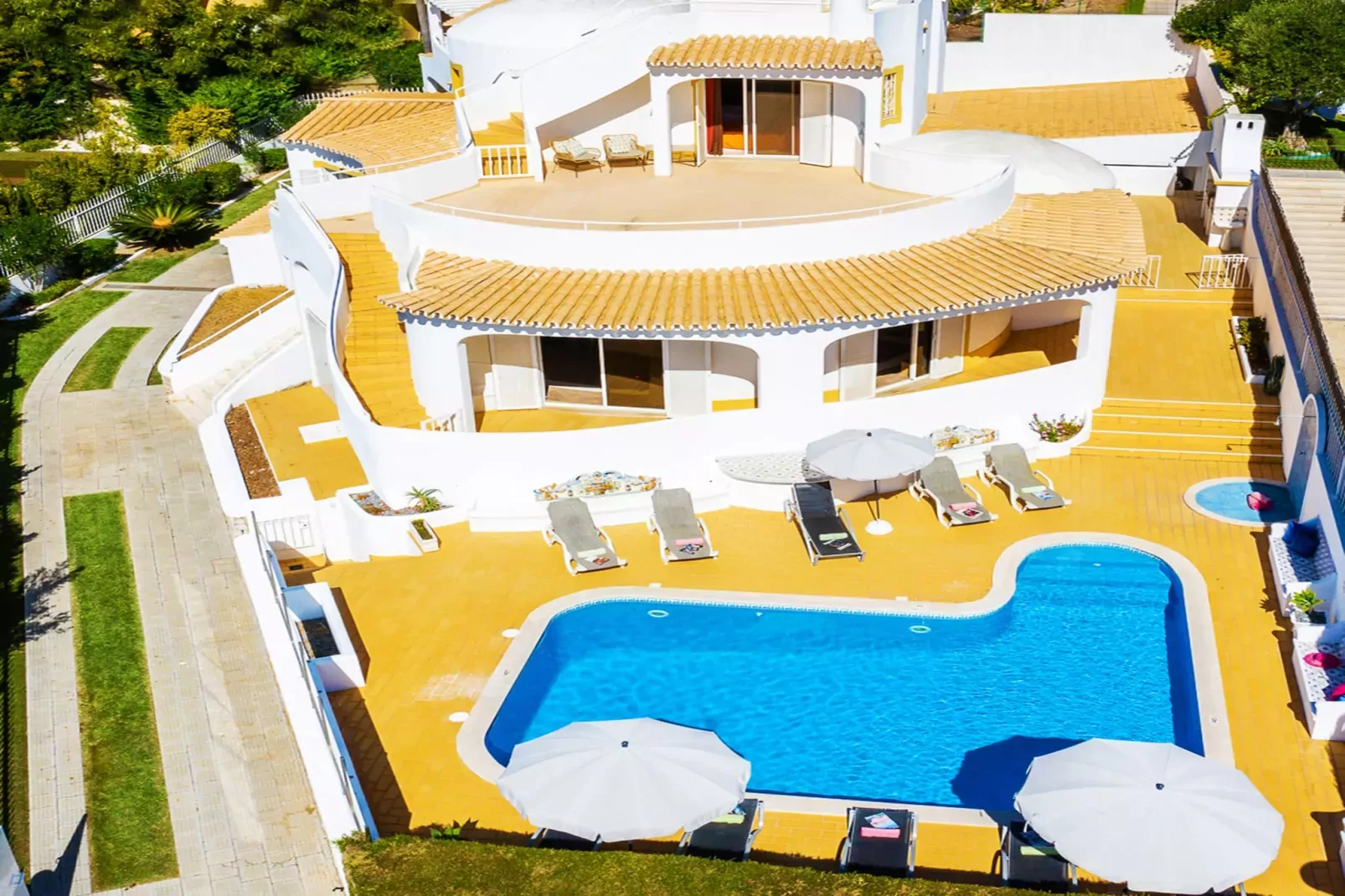 poolofhouse