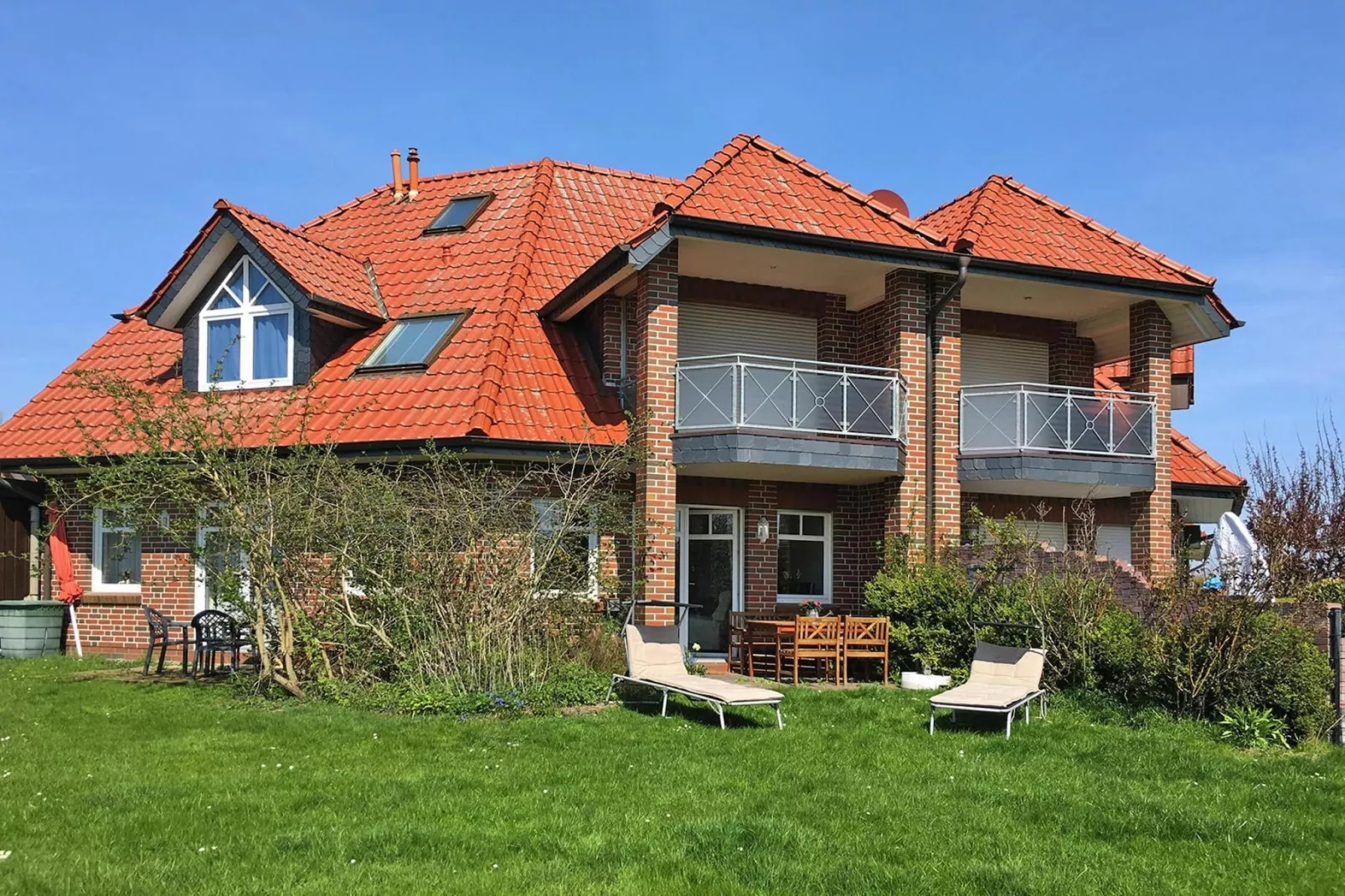 Ferienwohnung Fedderwardersiel-Buitenkant zomer