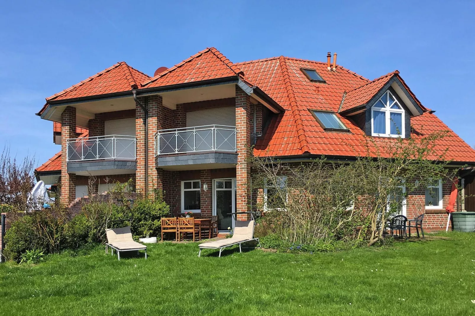 Ferienwohnung Fedderwardersiel-Buitenkant zomer