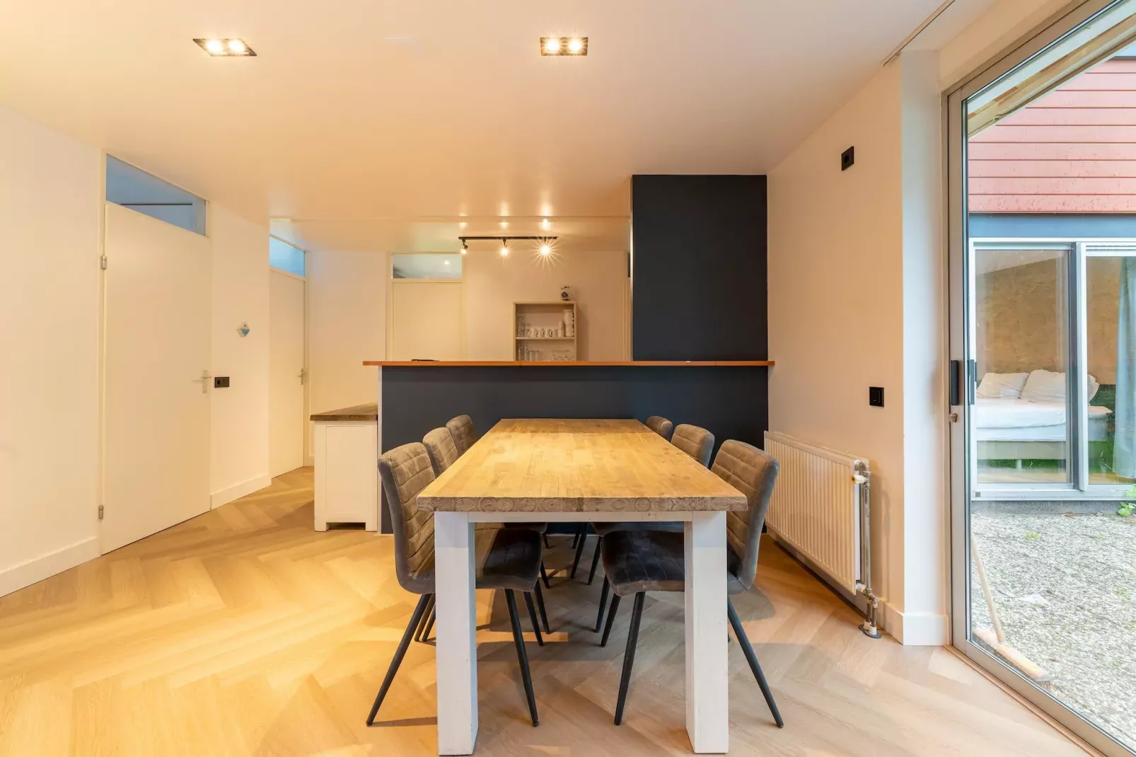 Gelijkvloerse vakantiewoning 6p huisje 57-Eetkamer