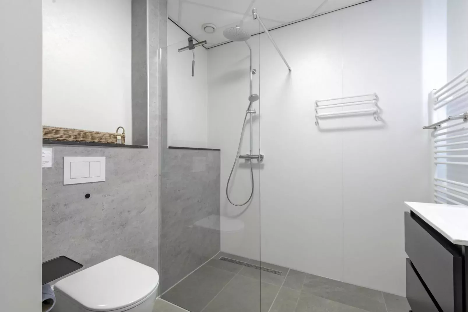 Strandslag 103-Badkamer
