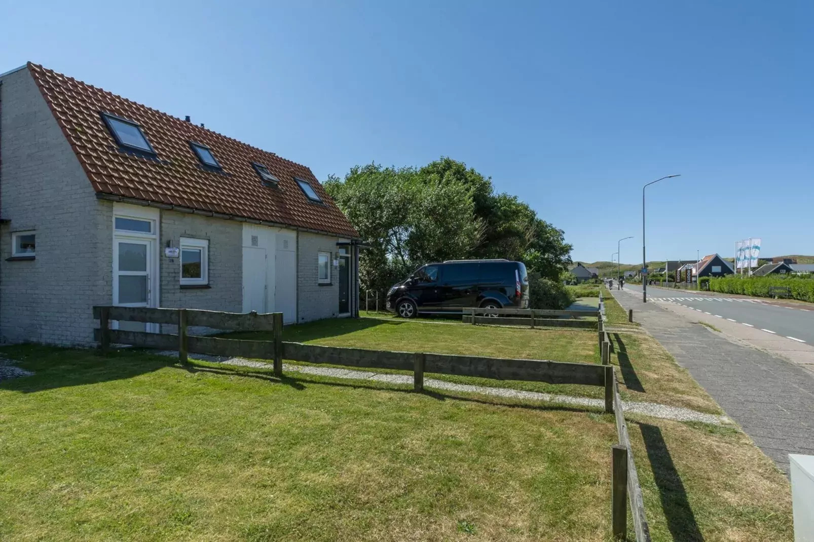 Abbestederweg 24A-Buitenkant zomer